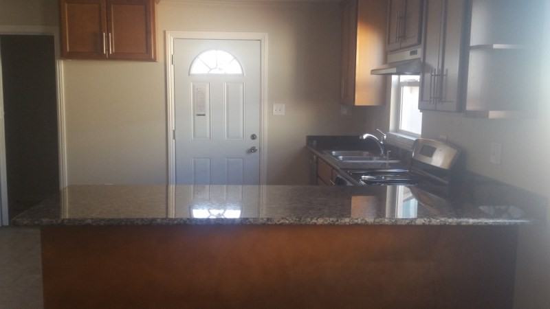 705 Bergedo Dr - Photo 3 of 5