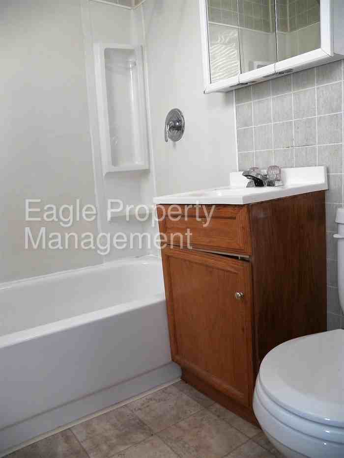 917 18th Ave SW - Photo 2 of 16