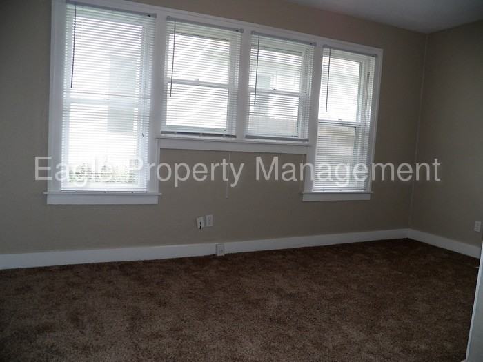 917 18th Ave SW - Photo 3 of 16