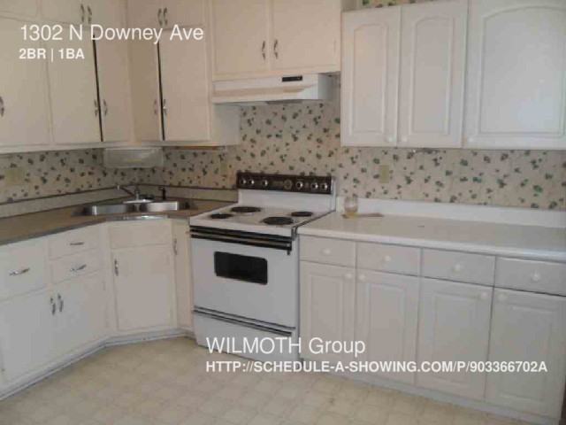 1302 N Downey Ave - Photo 2 of 24