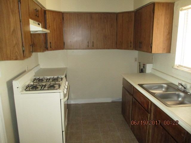 1311 Brookhaven Dr - Photo 3 of 15