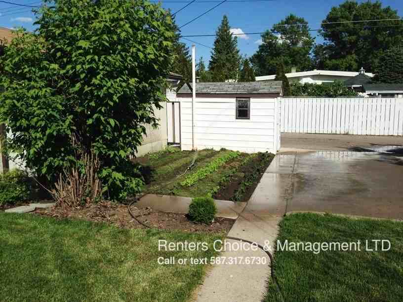 1321 30 St S - Photo 3 of 10