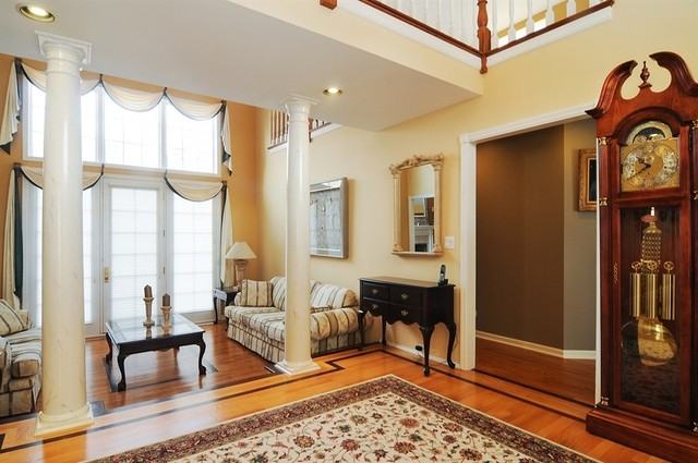 2532 Emerald Ln - Photo 2 of 27