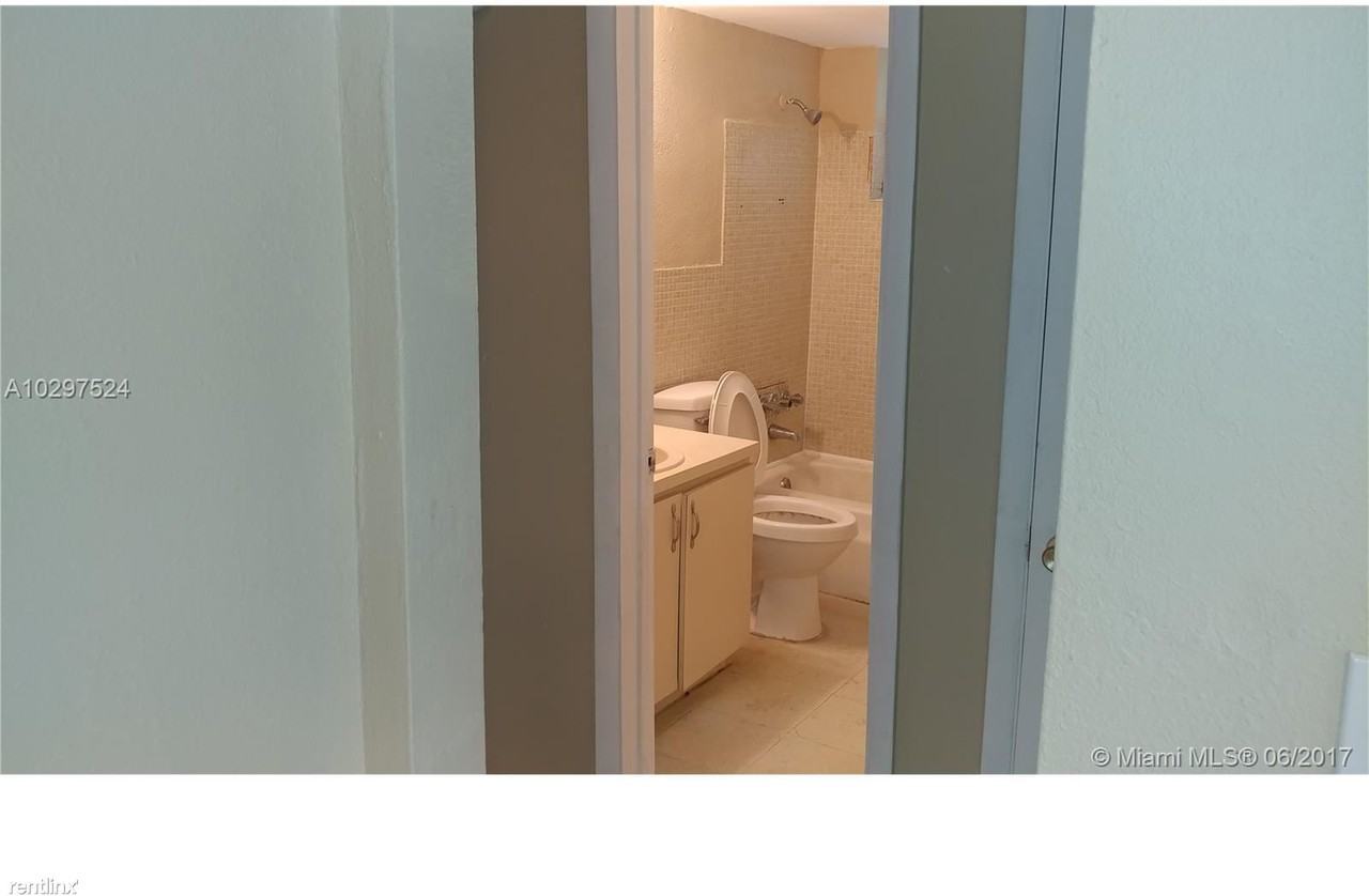 5716 Wiley St - Photo 2 of 9