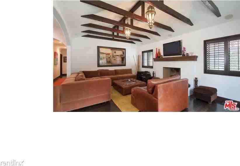 9031 Rosewood Ave - Photo 3 of 14