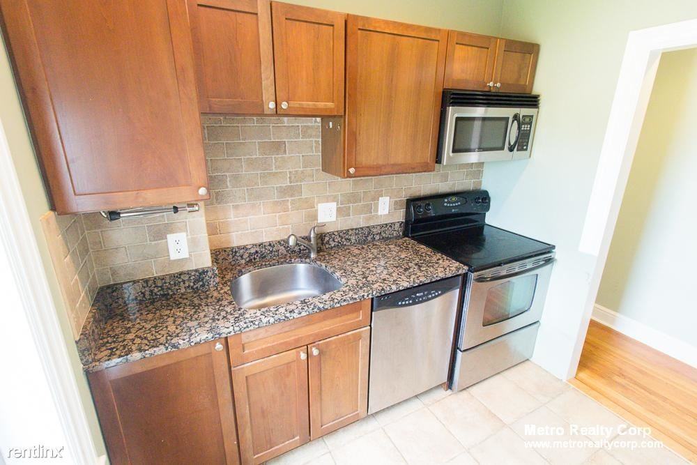 42 Commonwealth Avenue - Photo 3 of 15