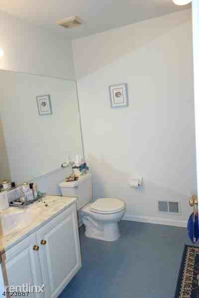 35 Woodmont Dr - Photo 3 of 20