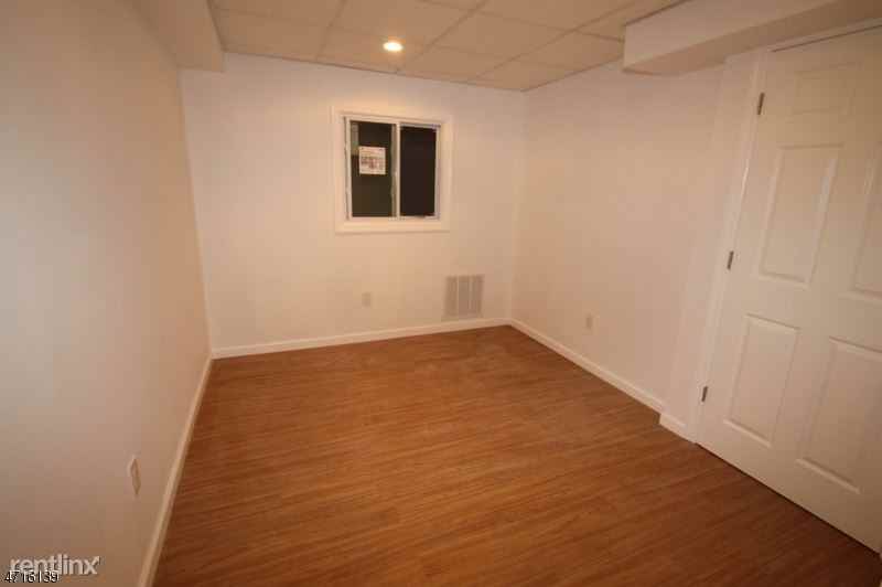 50 Davenport Rd - Photo 3 of 17