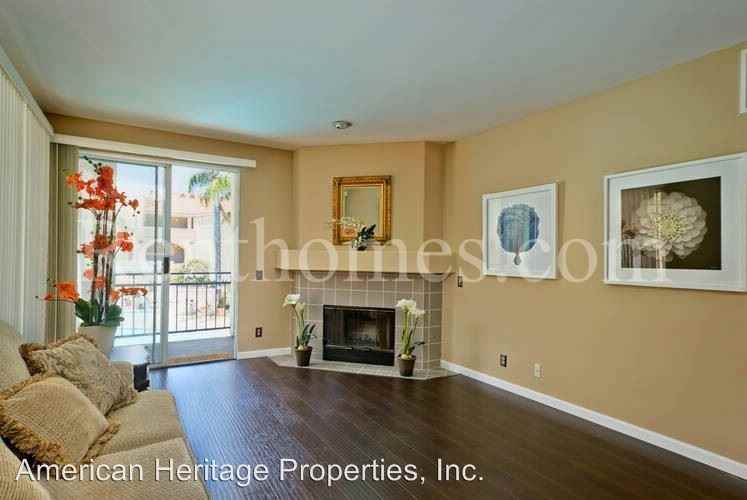 208 Camino De La Reina - Photo 3 of 12