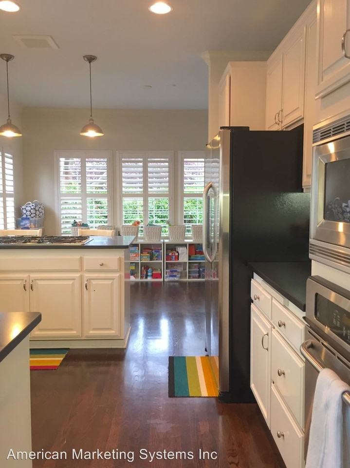 22 Elizabeth Cir - Photo 2 of 21