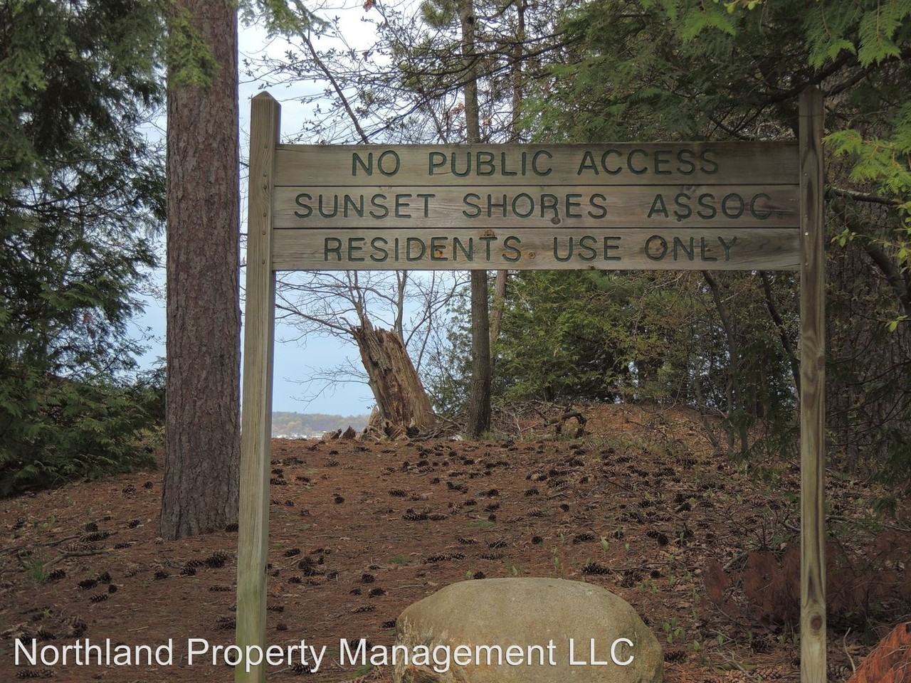 16555 Sunset Shores Dr - Photo 2 of 13