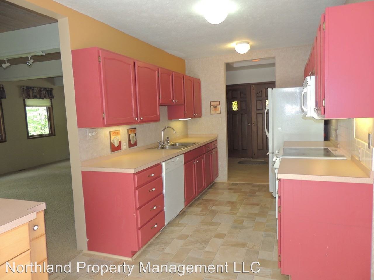 16555 Sunset Shores Dr - Photo 3 of 13