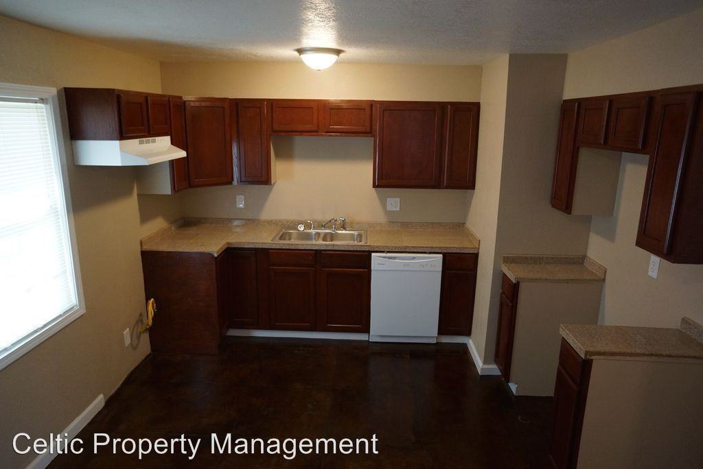 11301 Corrington Ave - Photo 2 of 9