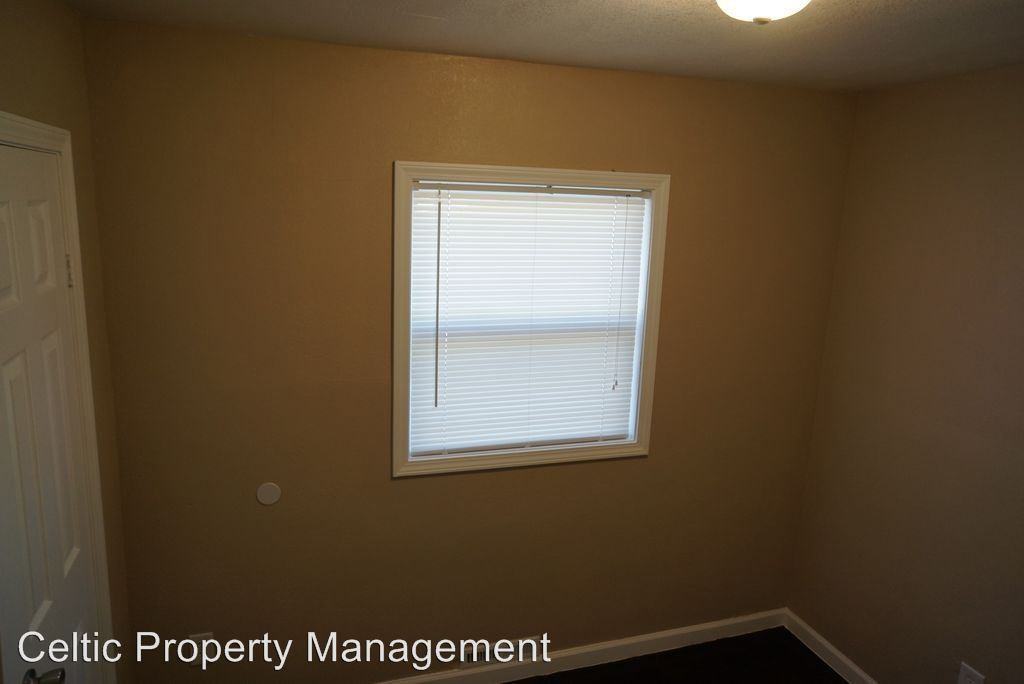 11301 Corrington Ave - Photo 3 of 9