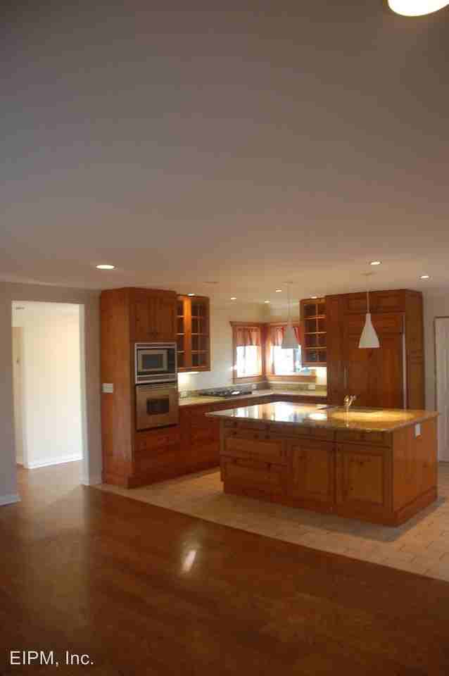 683 Catania Way - Photo 2 of 11