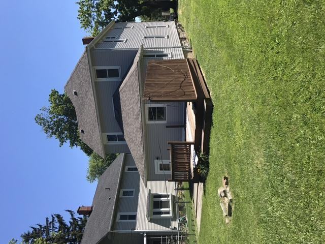 215 Summit St - Photo 2 of 16