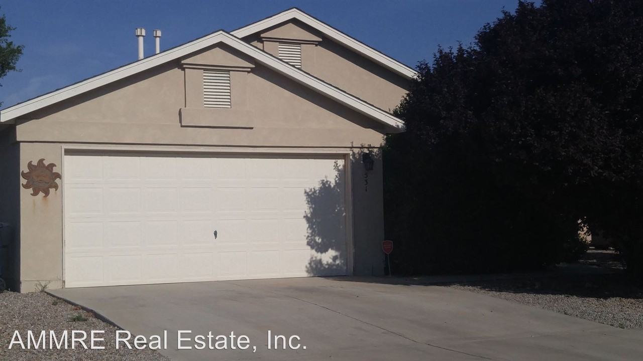 531 De Soto St SE - Photo 2 of 2