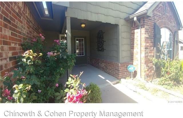 2524 W Natchez St - Photo 2 of 36