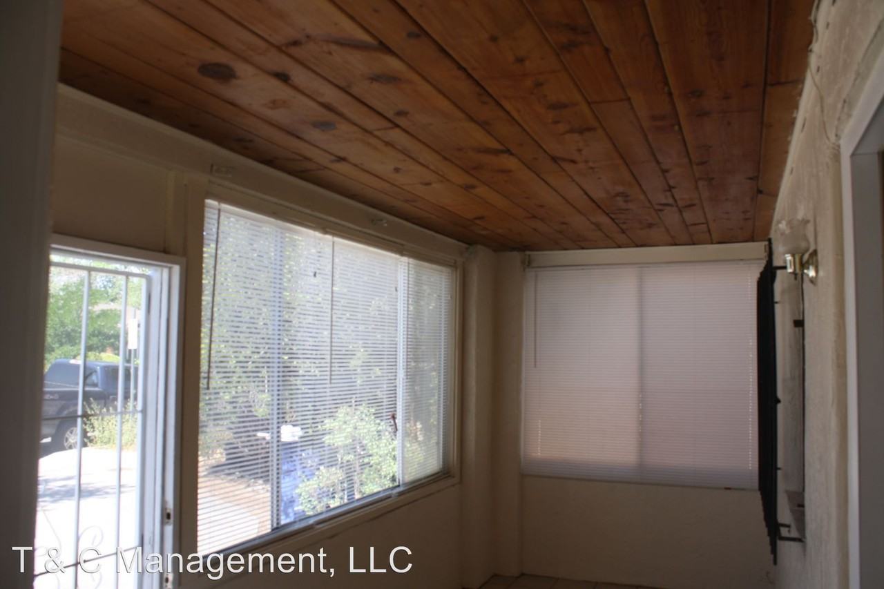 1629 Roma Ave NE - Photo 2 of 10