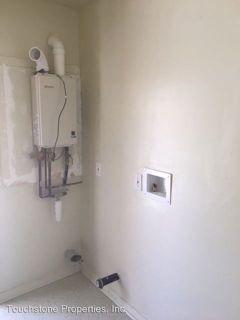 2007 W. 39th St. - Photo 2 of 9