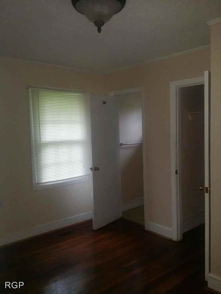 101 Jasper Dr - Photo 3 of 10