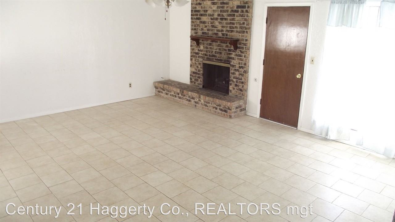 9317 W Osborne Rd - Photo 2 of 15