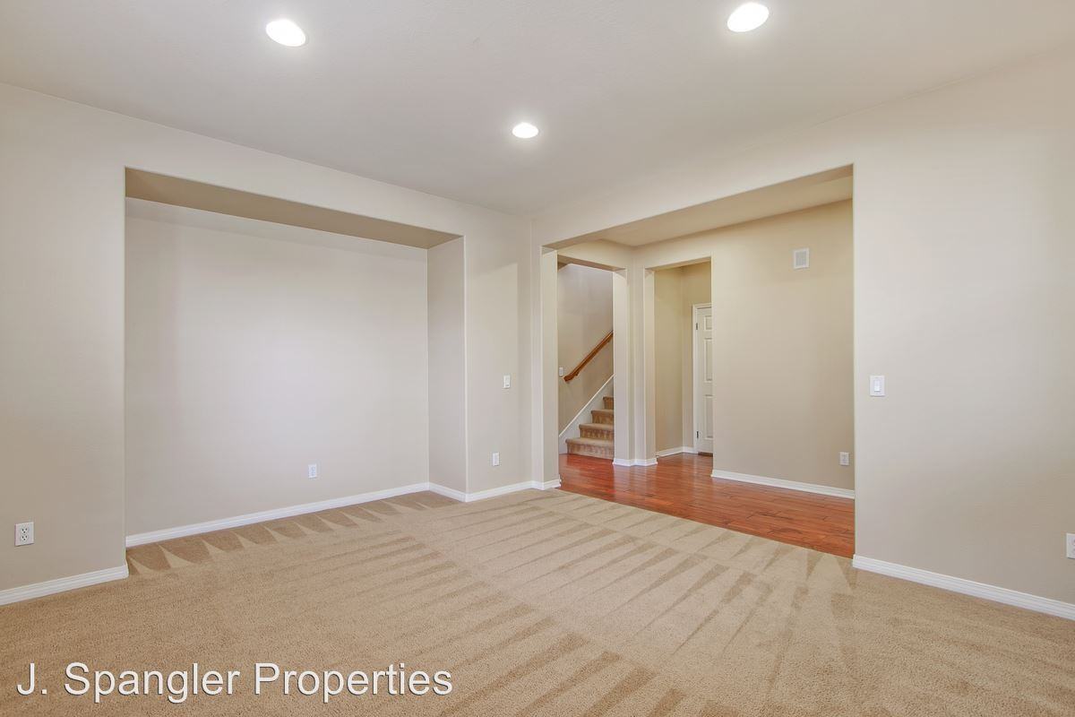 31963 Lodge House Ct - Photo 3 of 24