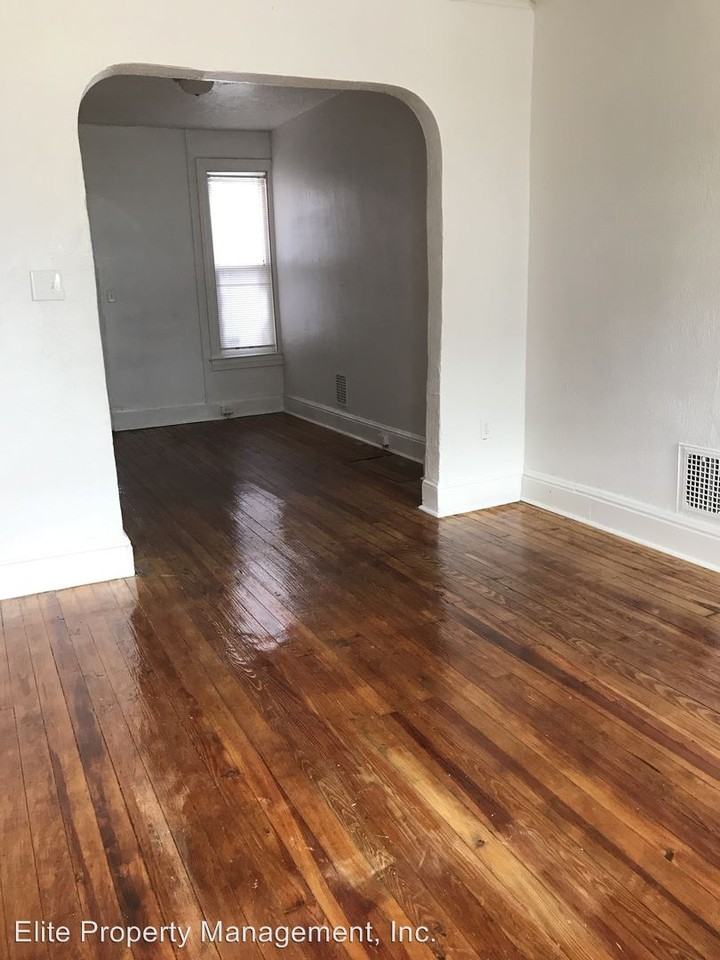 255 W Maple St - Photo 2 of 12