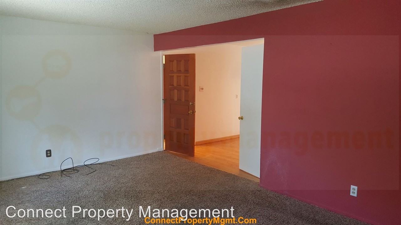 234 Lansing St - Photo 2 of 37