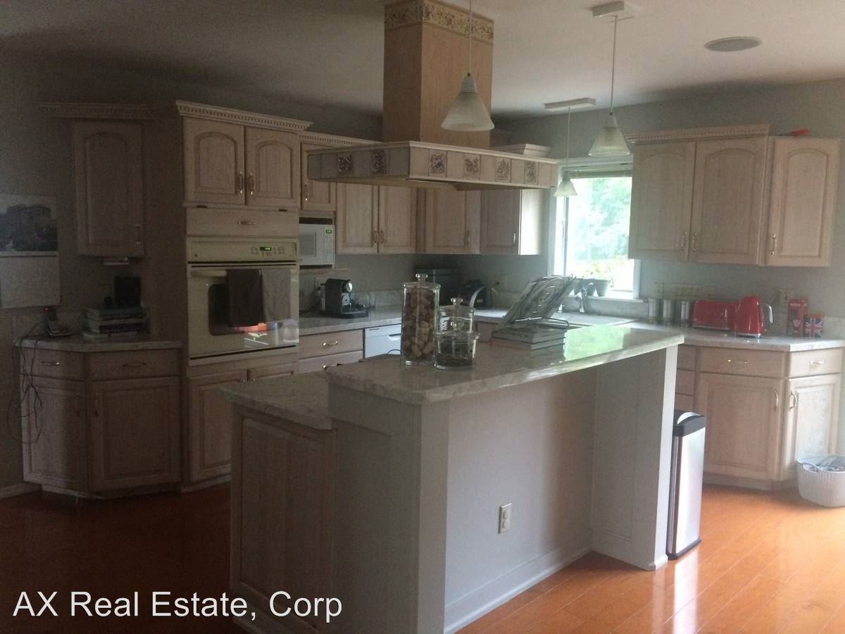 21 Read Ave - Photo 3 of 16