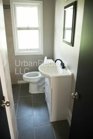 6344 N 86th Ct - Photo 2 of 5