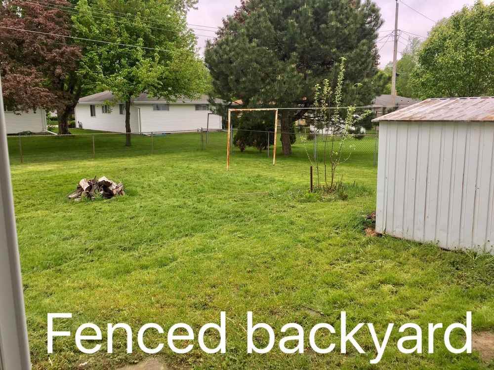 1222 Thorndale St - Photo 3 of 21