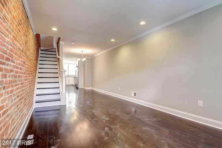 108 S Conkling St - Photo 2 of 12
