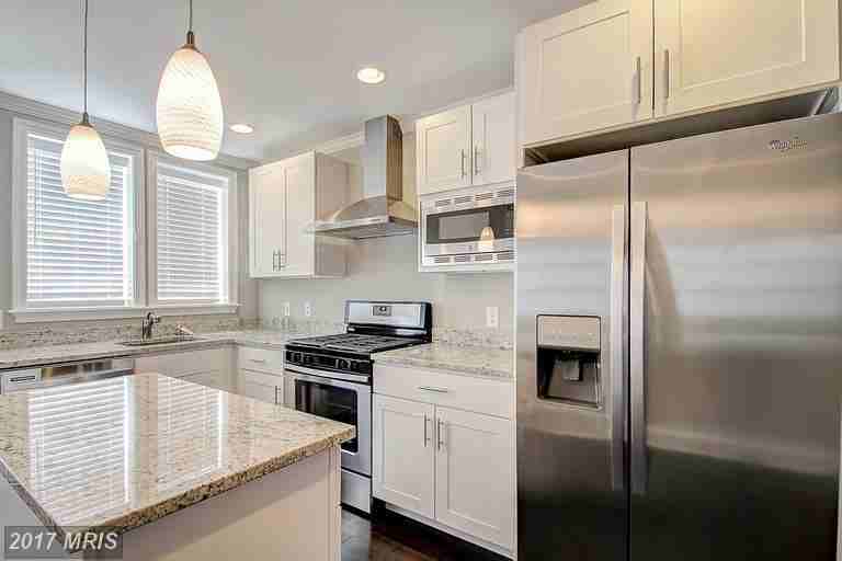 108 S Conkling St - Photo 3 of 12