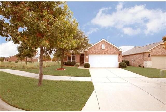 7586 Black Rock Cove - Photo 2 of 20