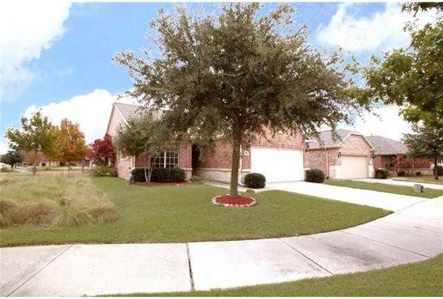 7586 Black Rock Cove - Photo 3 of 20