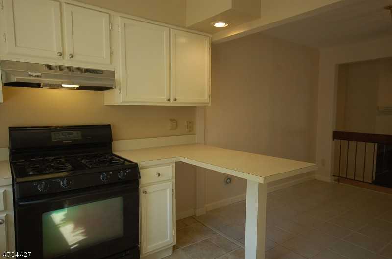 34 Indian Spring Ln - Photo 3 of 18