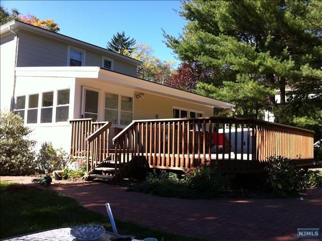 138 Myrtle Ave - Photo 2 of 13