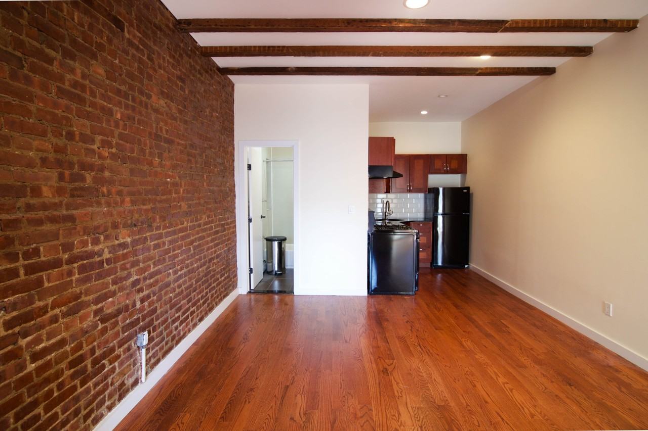 1433 Bedford Avenue #18HY