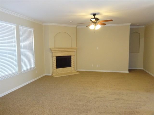 112 Olympic Dr - Photo 2 of 12