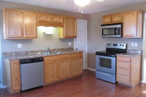 307 N High St - Photo 3 of 41