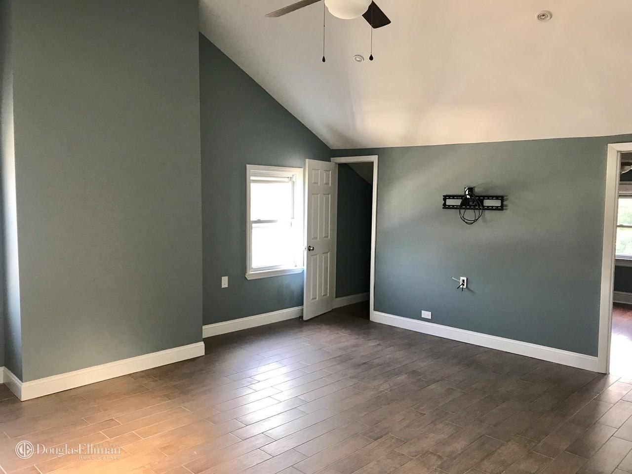 82-17 Myrtle Ave #3 - Photo 2 of 6