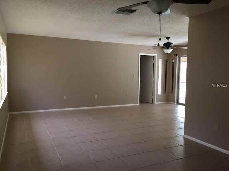 20525 Midway Blvd - Photo 2 of 15