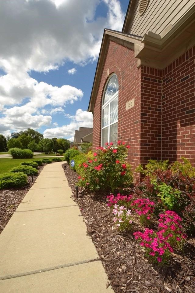 952 Gallery Ln - Photo 3 of 50