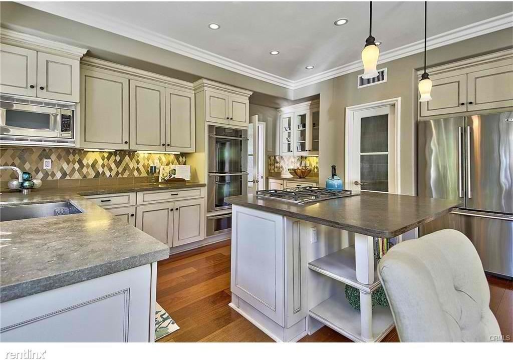 15 Belcrest - Photo 3 of 26