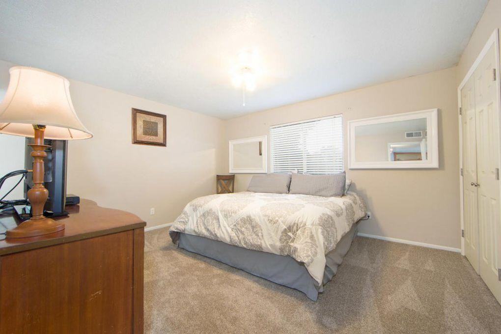 8812 Peony Ct - Photo 3 of 8