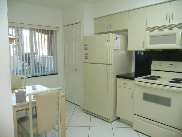 5842 Crystal Shores Drive 108 Boynton Beach - Photo 3 of 6