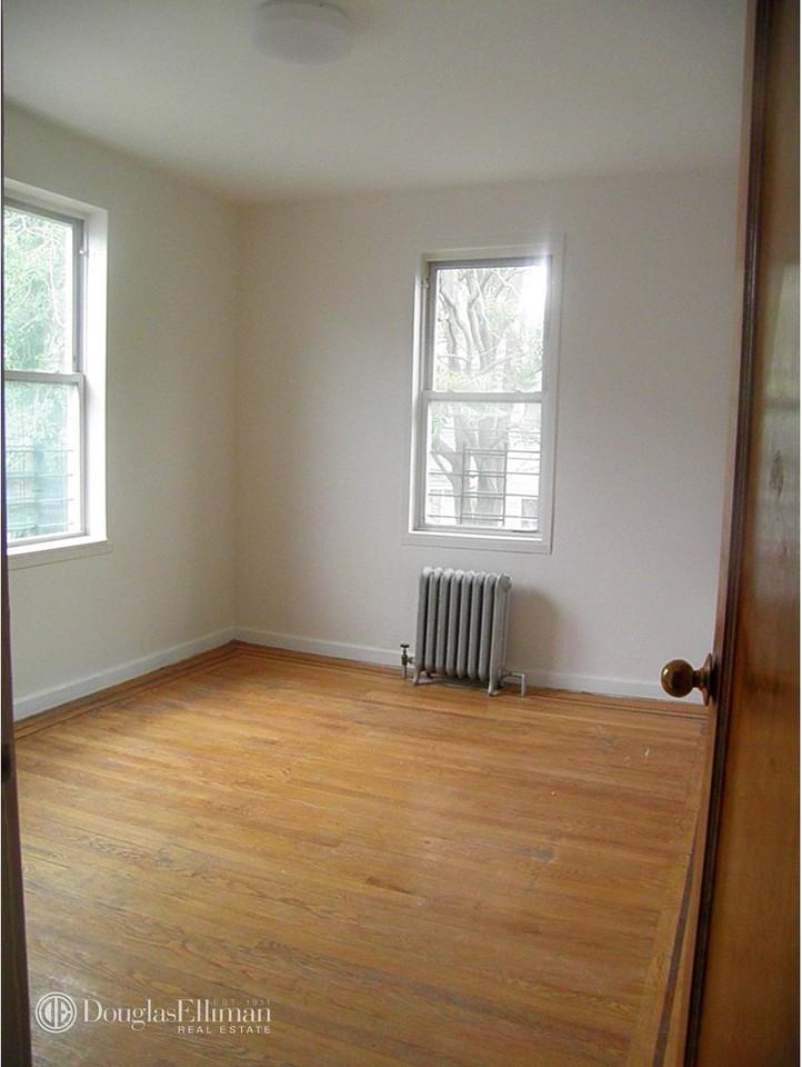 2144 Ellis Ave #2 - Photo 3 of 4