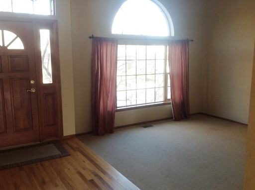 2555 Edenderry Dr - Photo 3 of 40