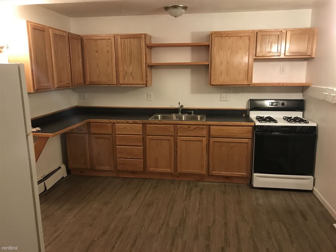 949 Austin St - Photo 2 of 4